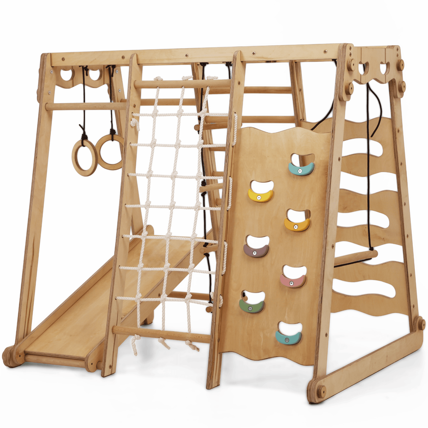 Indoor Spielplatz: Klettergerüst aus Holz mit Schaukel, Rutsche, Seil, Treppe