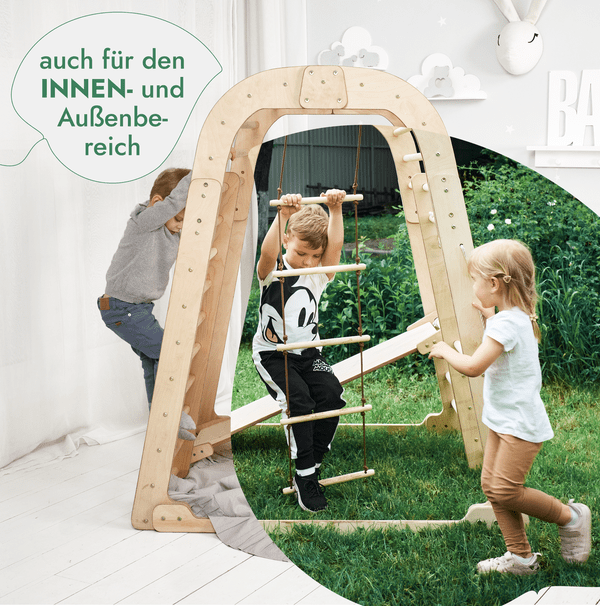 Indoor Spielplatz: Klettergerüst mit Kletternetz, Rutsche, Gymnastikringe, Hängende Leiter, Disc-Schaukel, Maltafel und Kinderstuhl – Beige